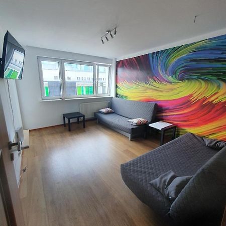 Ohmyhome Zlota Colors Варшава Екстер'єр фото